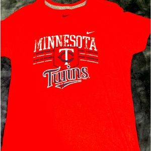 nike MN twins shirt